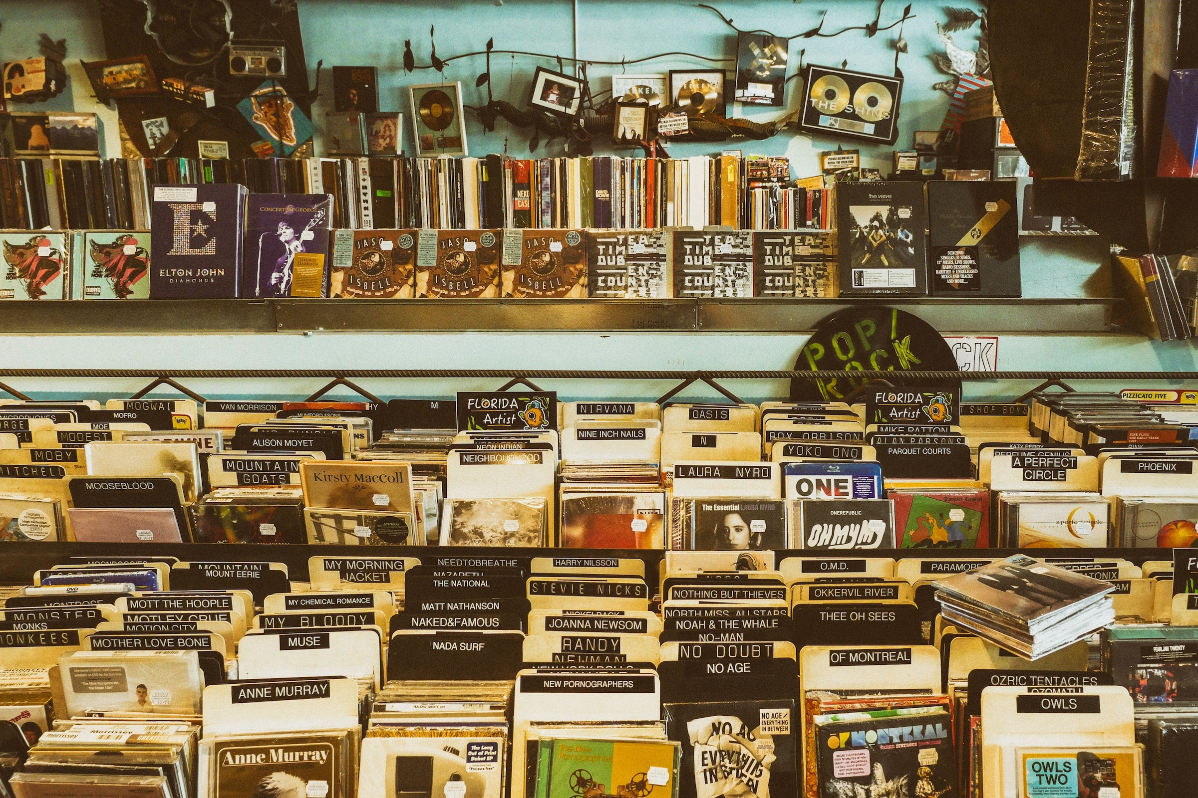 The Great Format Debate: Mastering for CD vs. Mastering for Vinyl