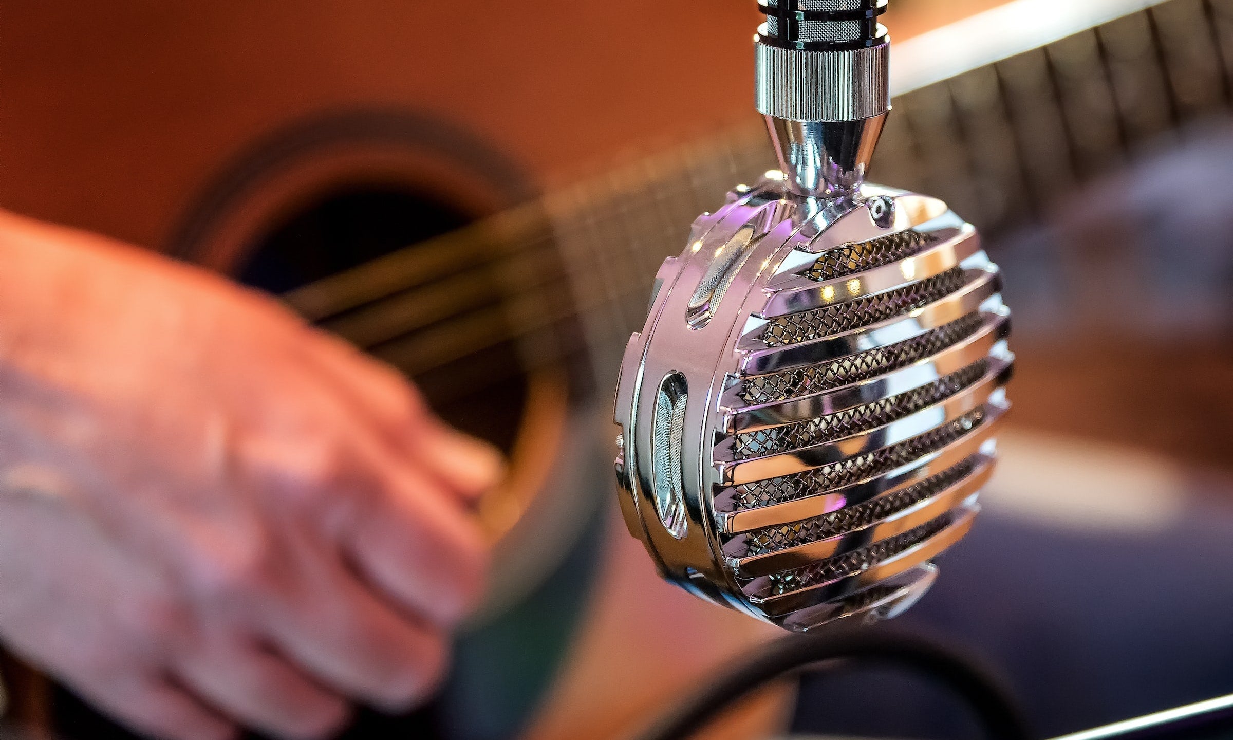Microphone Placement Techniques for Acoustic Guitar