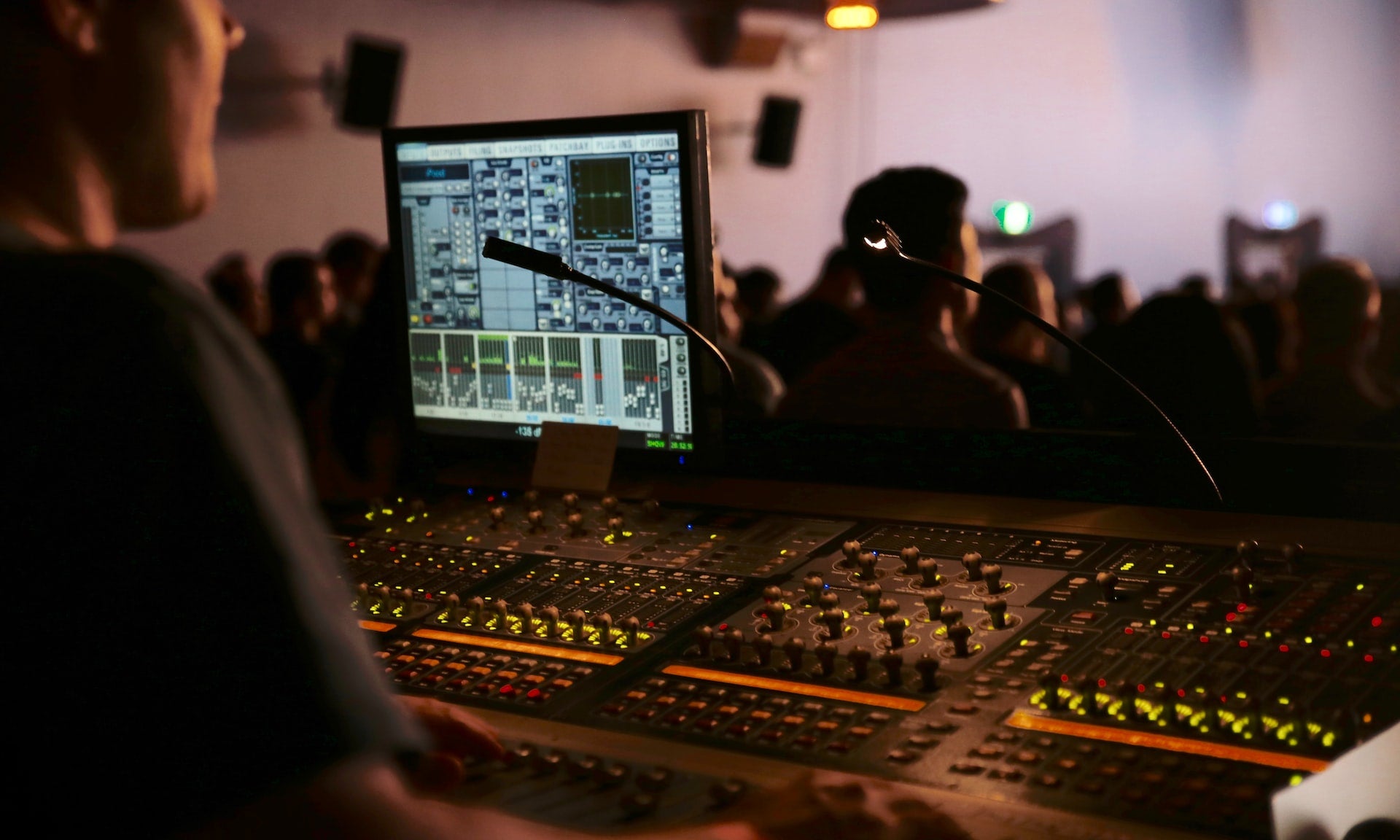 Maximize Your Earnings as a Sound Engineer