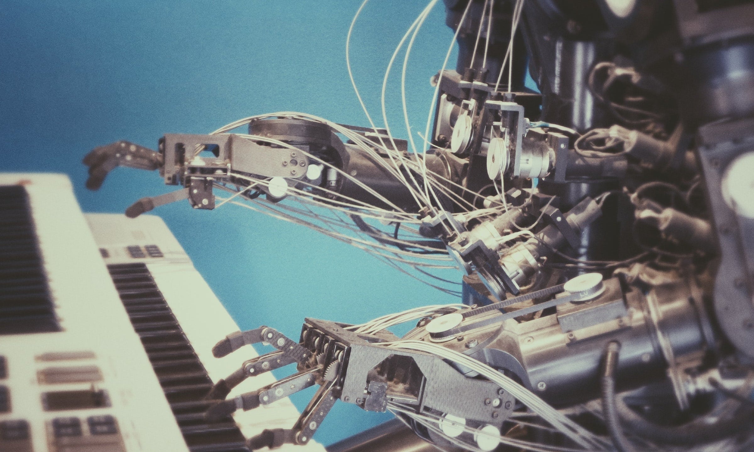 The AI vs. Human Mastering Showdown: Which is Better for Your Music?