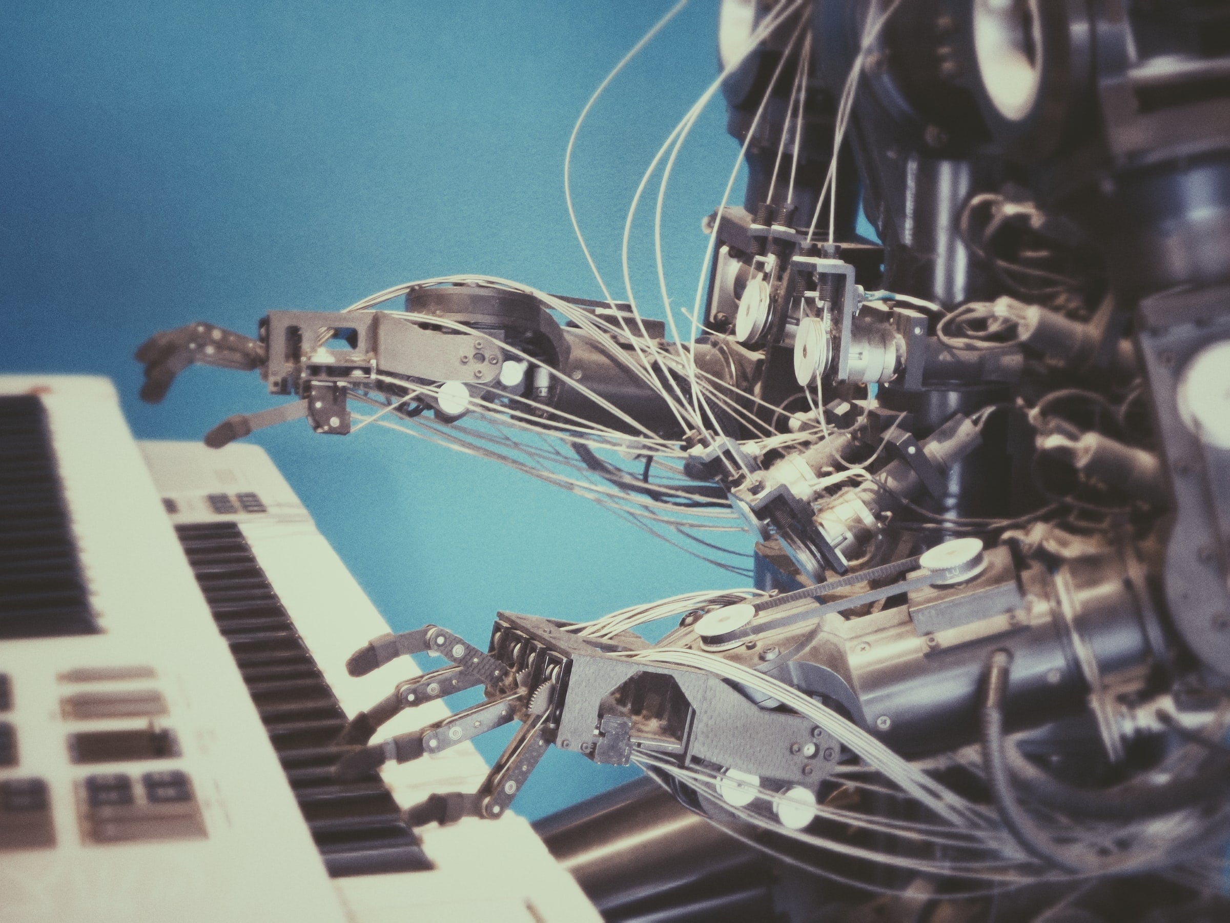 The AI vs. Human Mastering Showdown: Which is Better for Your Music?